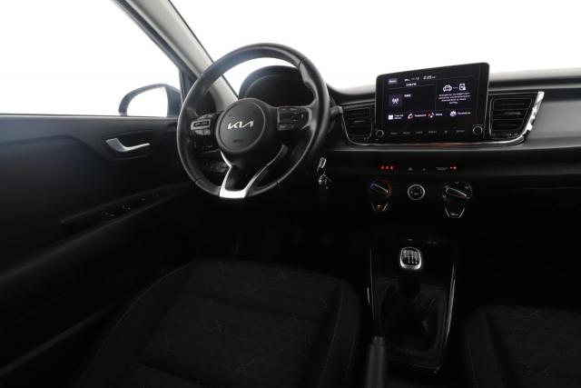 Kia Rio image 3