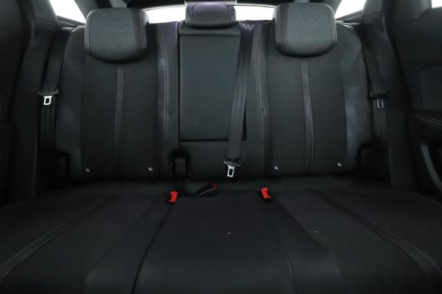 Peugeot 3008 image 2