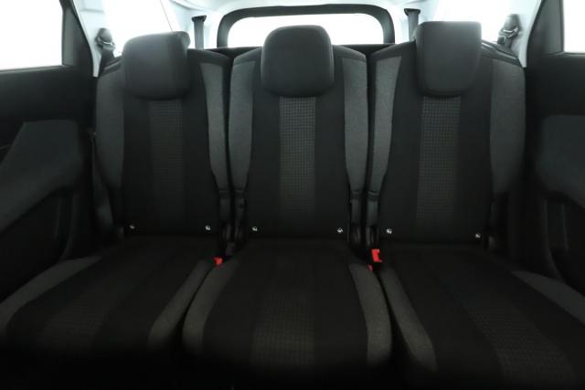 Peugeot 5008 image 9