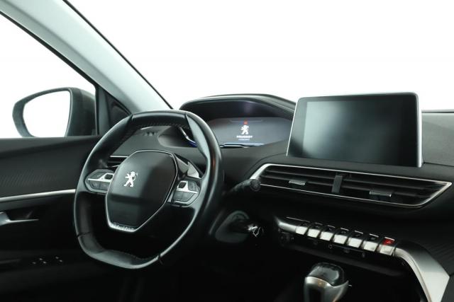 Peugeot 5008 image 1