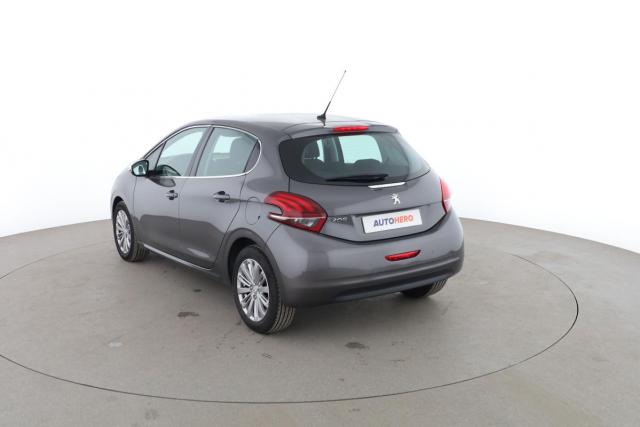 Peugeot 208 image 8