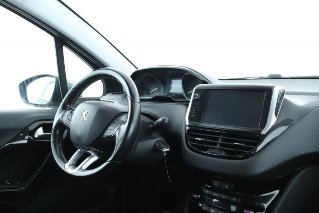 Peugeot 208 image 3