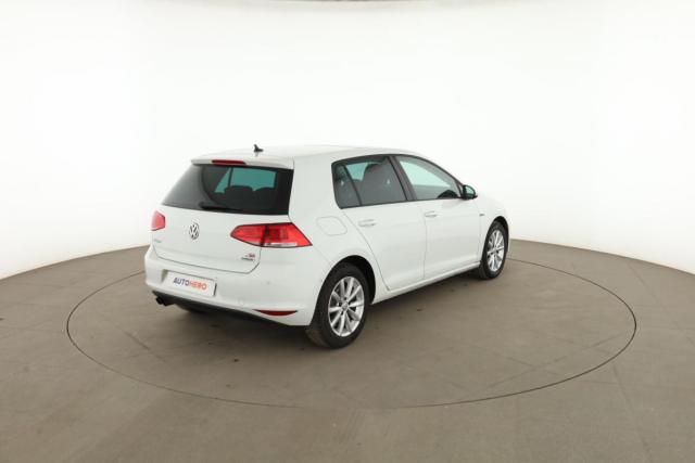 Volkswagen Golf image 2