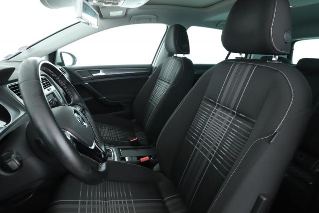 Volkswagen Golf image 8