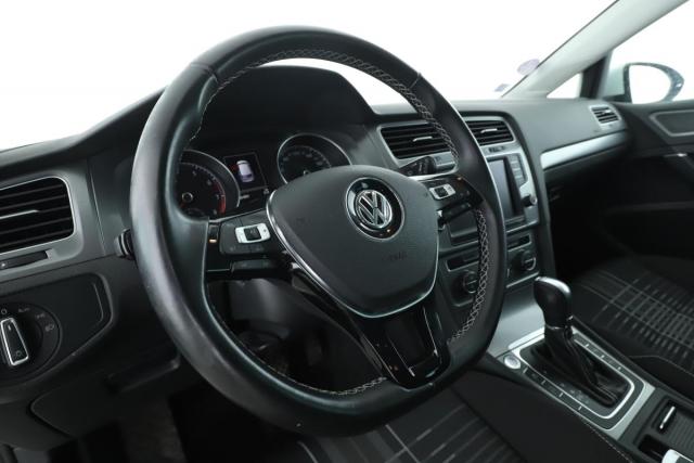 Volkswagen Golf image 3