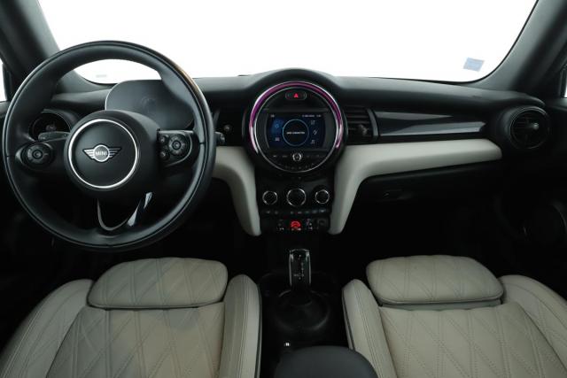 Mini Cabrio image 5