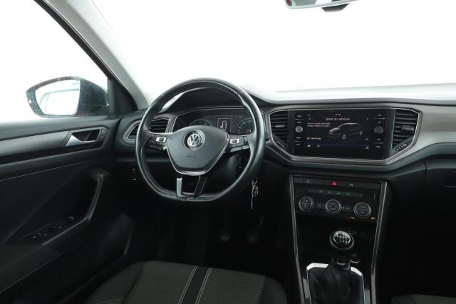 Volkswagen T-Roc image 2