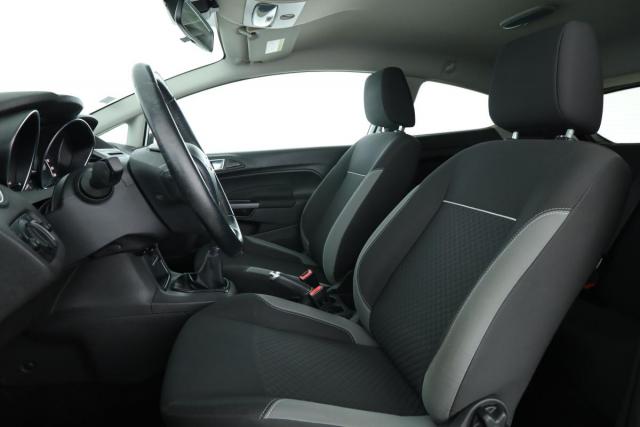 Ford Fiesta image 9
