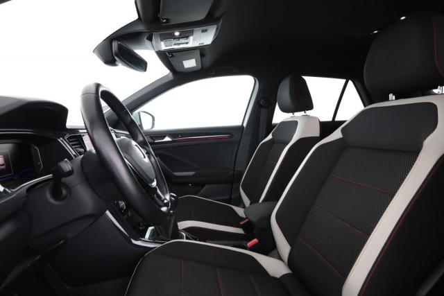 Volkswagen T-Roc image 1