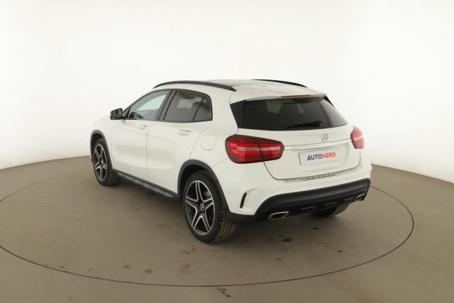 Mercedes Benz Gla image 8