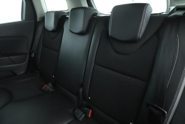 Renault Clio Estate image 8