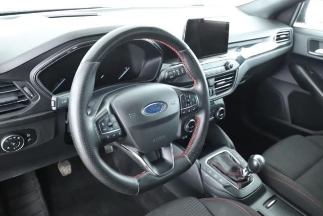 Ford Focus image 6