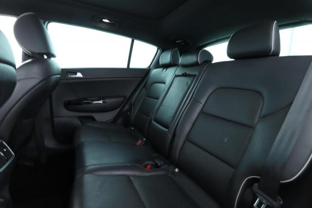 Kia Sportage image 6