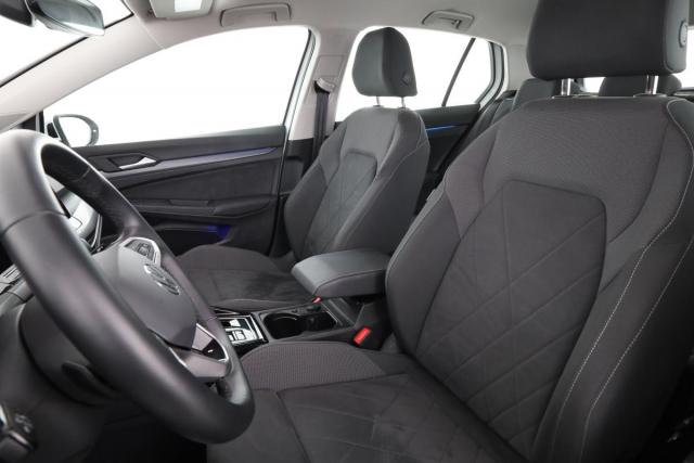 Volkswagen Golf image 8