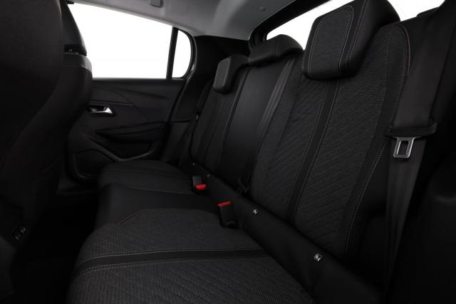 Peugeot 208 image 7