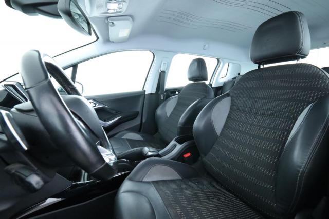 Peugeot 2008 image 1