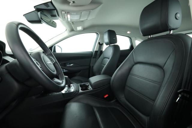 Jaguar E-Pace image 4
