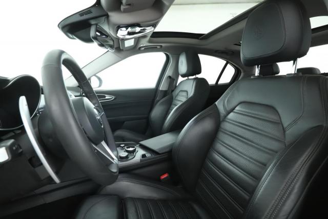 Alfa Romeo Giulia image 3