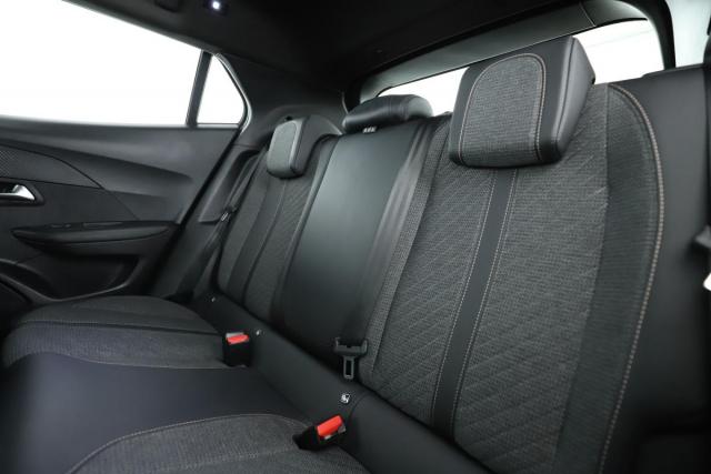 Peugeot 2008 image 5