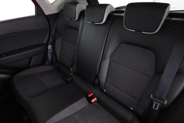 Renault Captur image 1