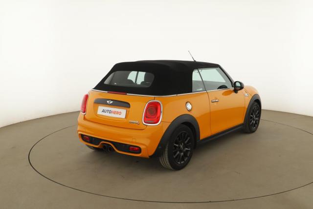 Mini Cabrio image 2