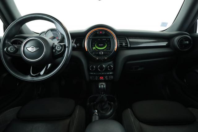 Mini Cabrio image 8