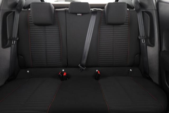 Peugeot 2008 image 9