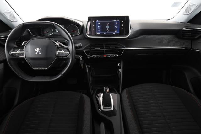 Peugeot 2008 image 8