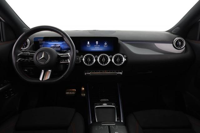 Mercedes Benz Gla image 9