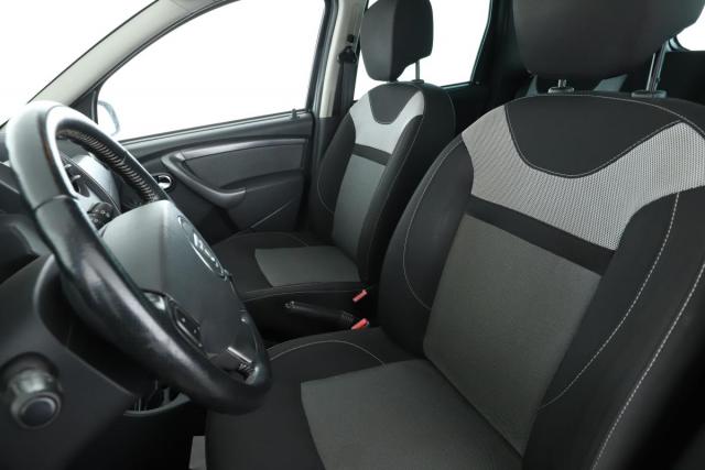 Dacia Duster image 6