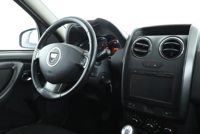 Dacia Duster image 1