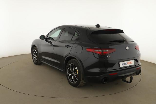 Alfa Romeo Stelvio image 1
