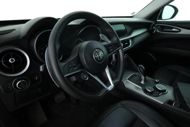 Alfa Romeo Stelvio image 3