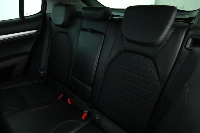 Alfa Romeo Stelvio image 5