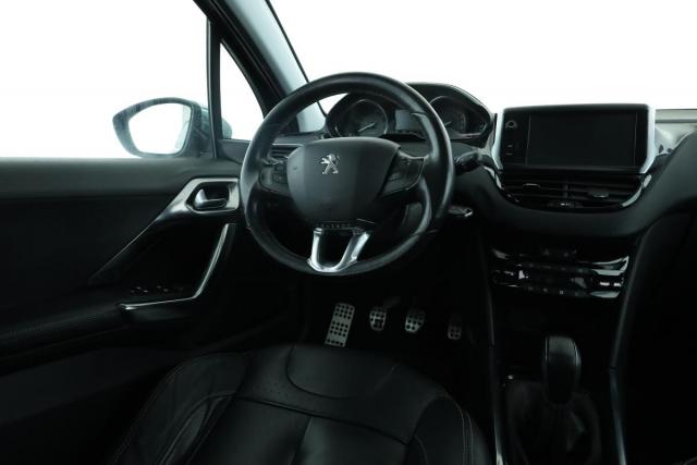 Peugeot 2008 image 9