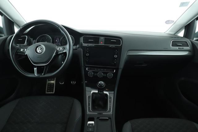 Volkswagen Golf image 6