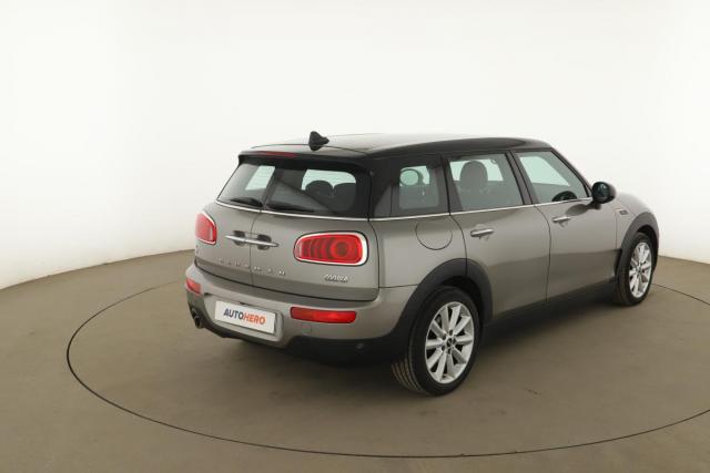 Mini Clubman image 8
