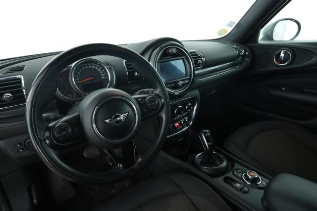 Mini Clubman image 6
