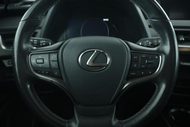 Lexus Ux image 7