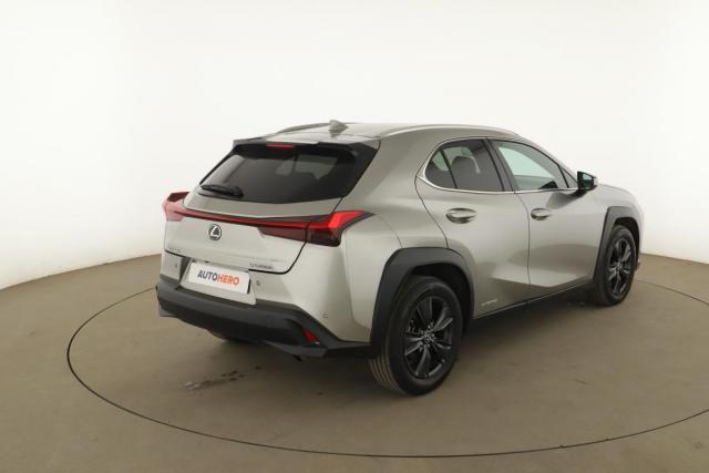 Lexus Ux image 1