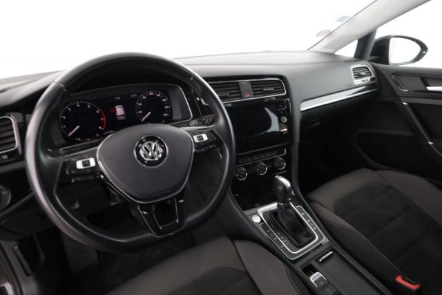 Volkswagen Golf image 8