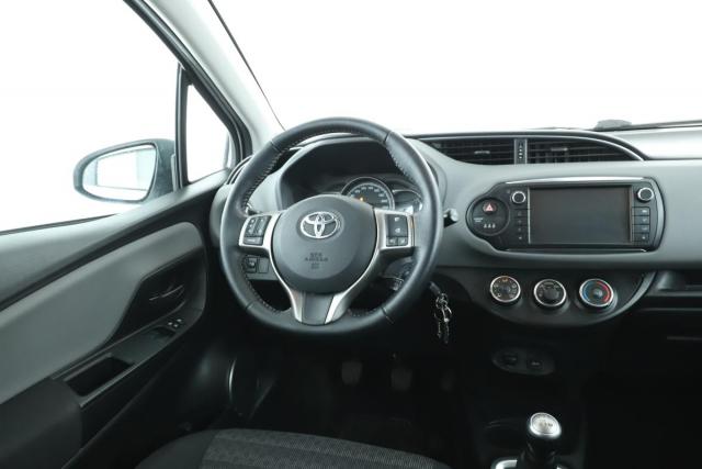 Toyota Yaris image 2