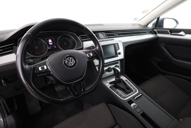 Volkswagen Passat image 7