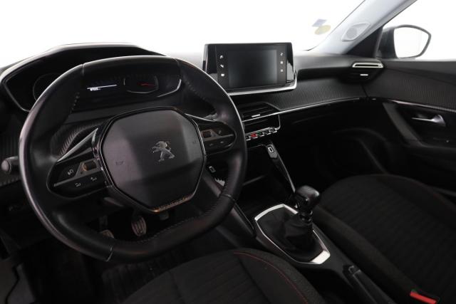 Peugeot 2008 image 3