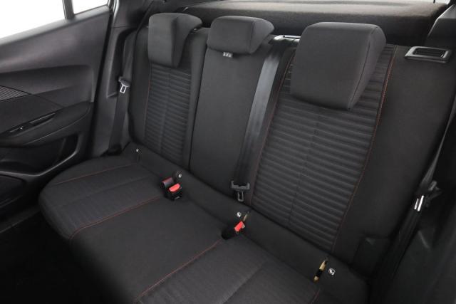 Peugeot 2008 image 5