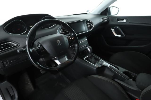 Peugeot 308 image 7