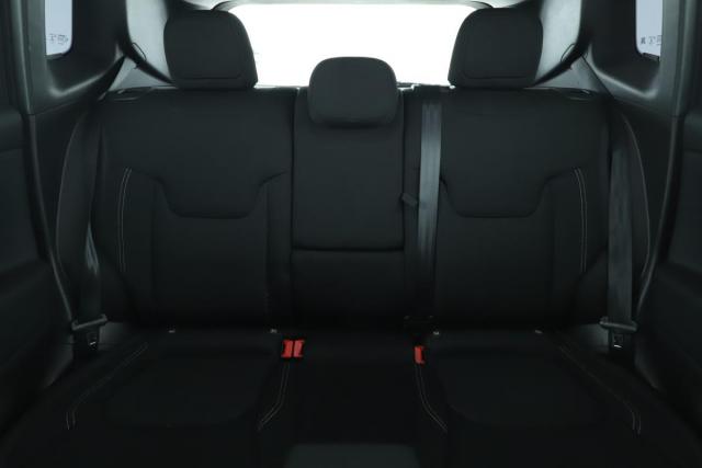 Jeep Renegade image 3