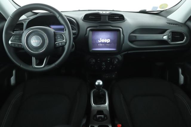 Jeep Renegade image 6