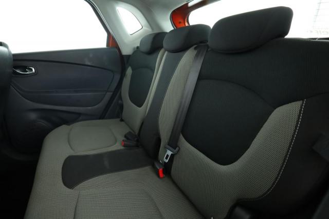 Renault Captur image 2