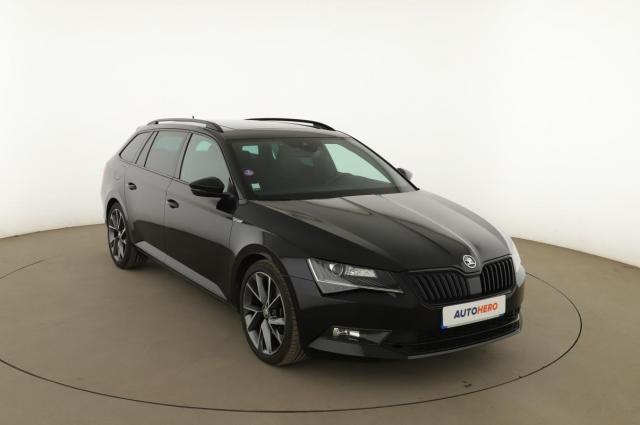 Skoda Superb Combi image 2